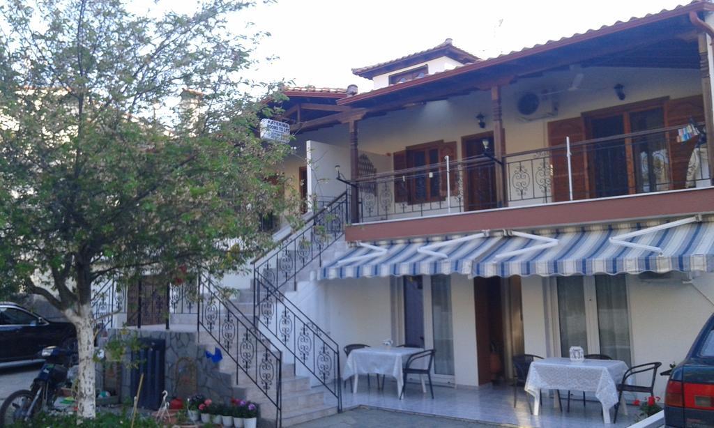 Katerinas Apartments Neos Marmaras Exterior foto